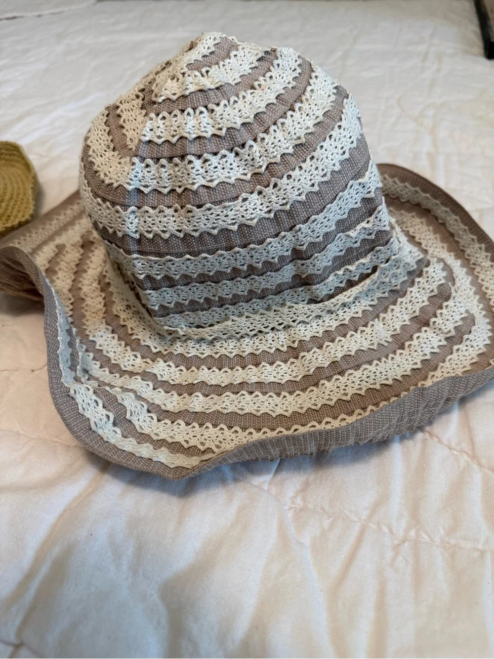 Women’s Straw Sun Hat - Beige and Tan